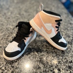 Air Jordan Toddler Girl size 9